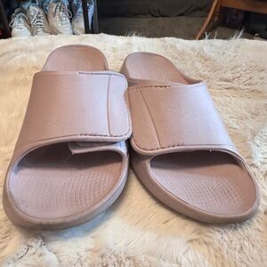 OOFOS Women's Mauve Slide Slippers